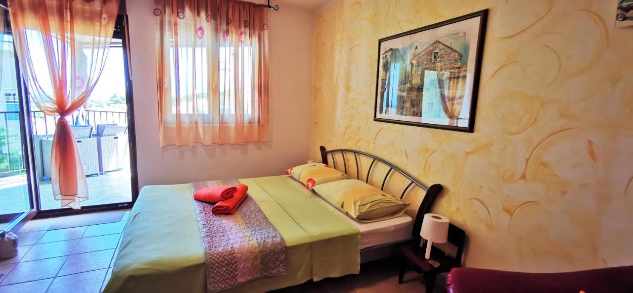 Studio Apartment Lela Liznjan Ližnjan Exterior foto